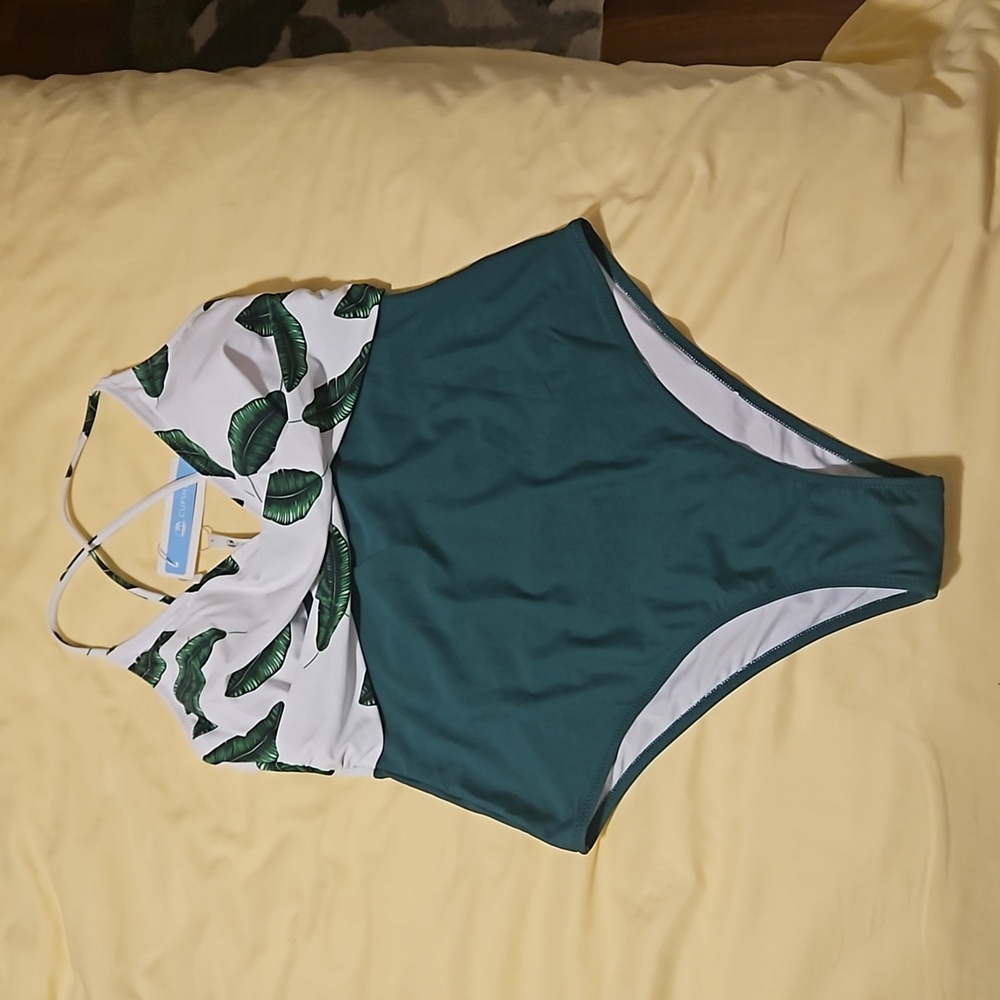 Cupshe swim suit sz Large